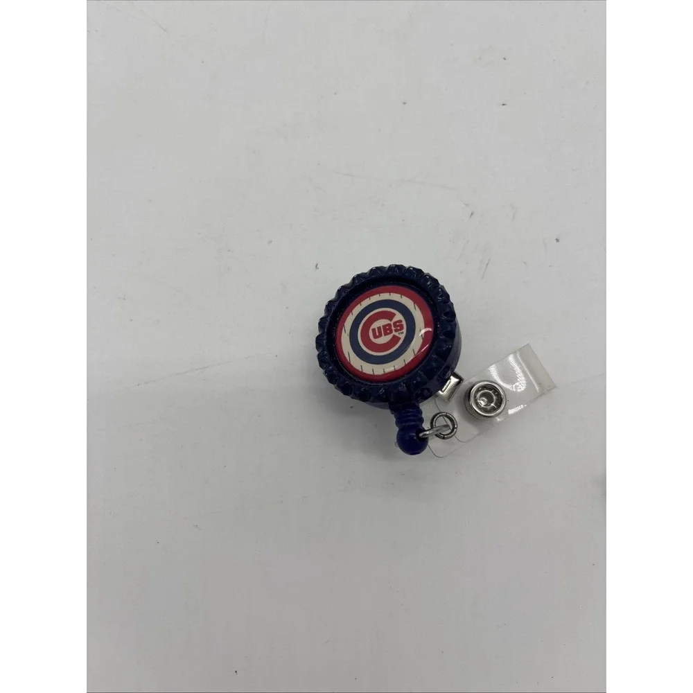 Set Of 2 Chicago Cubs retractable badge reels